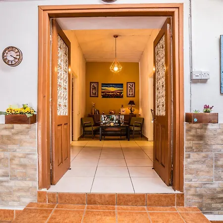 Casa de Férias Stardust Mountain House - Village Center House - Terrace, Bbq & Wood Stove