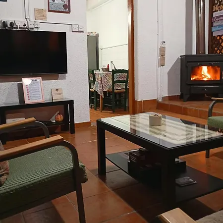 Stardust Mountain House - Village Center House - Terrace, Bbq & Wood Stove Casa de Férias Kalopanagiotis