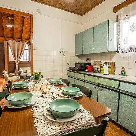 Stardust Mountain House - Village Center House - Terrace, Bbq & Wood Stove بيت للعطل *