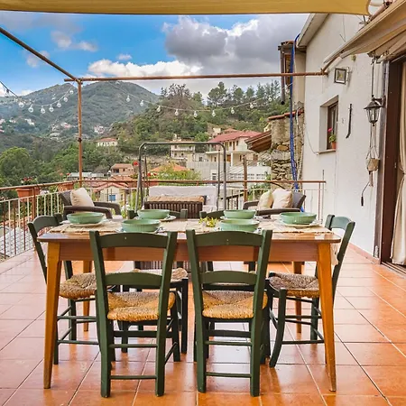Stardust Mountain House - Village Center House - Terrace, Bbq & Wood Stove كالوبانايوتيس